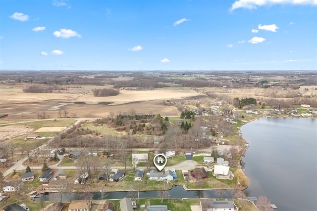 6877 Rowley Drive, Osseo, MI 49266