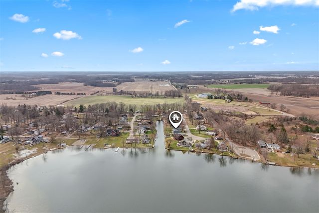 6877 Rowley Drive, Osseo, MI 49266