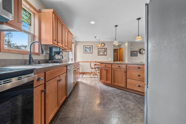 6877 Rowley Drive, Osseo, MI 49266