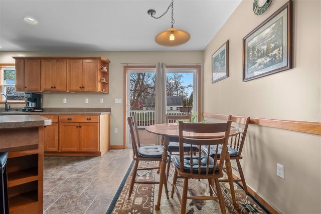 6877 Rowley Drive, Osseo, MI 49266