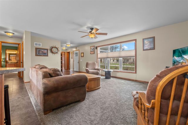 6877 Rowley Drive, Osseo, MI 49266