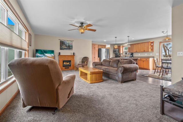 6877 Rowley Drive, Osseo, MI 49266