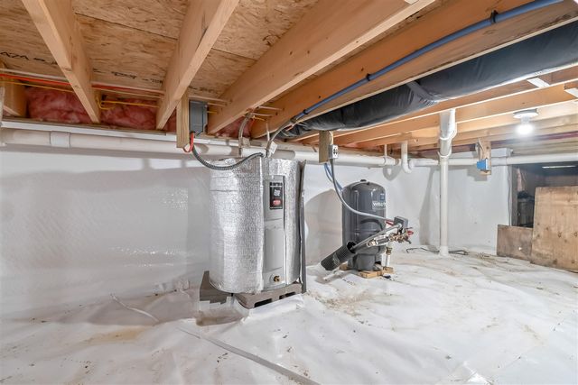 6877 Rowley Drive, Osseo, MI 49266