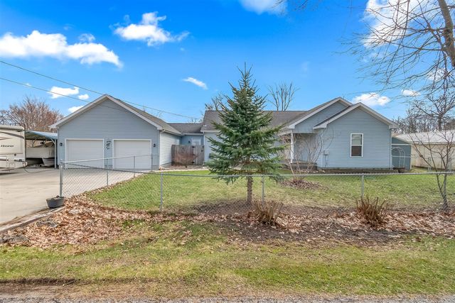 6877 Rowley Drive, Osseo, MI 49266