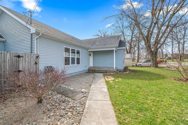 6877 Rowley Drive, Osseo, MI 49266