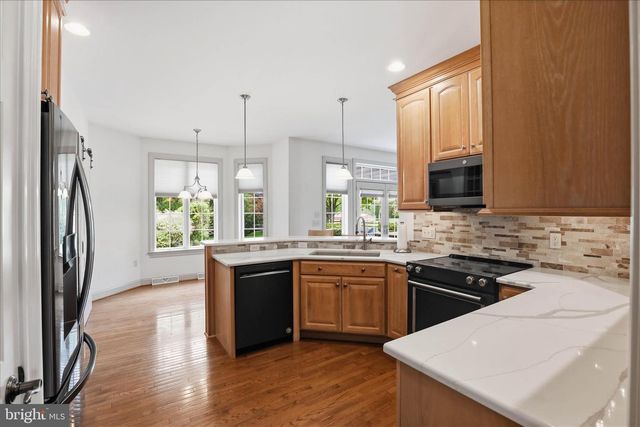 2271 PORTER WAY, Lancaster, PA 17601