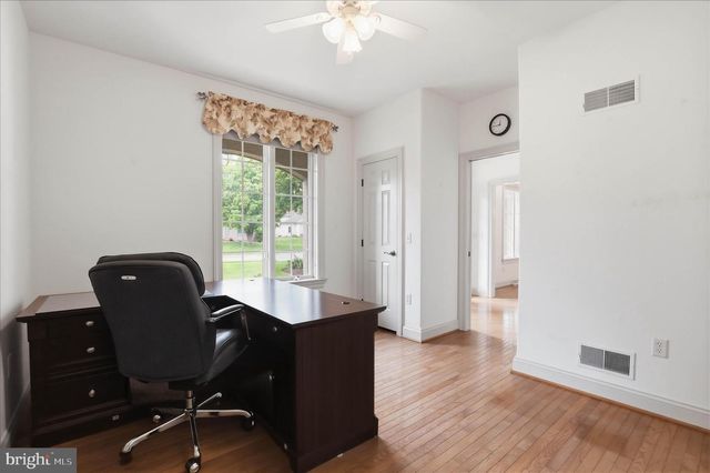 2271 PORTER WAY, Lancaster, PA 17601
