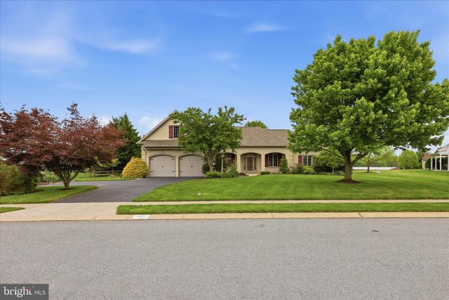 2271 PORTER WAY, Lancaster, PA 17601