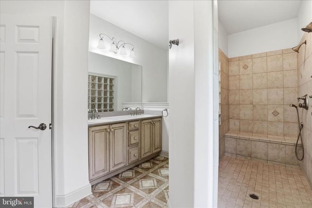 2271 PORTER WAY, Lancaster, PA 17601