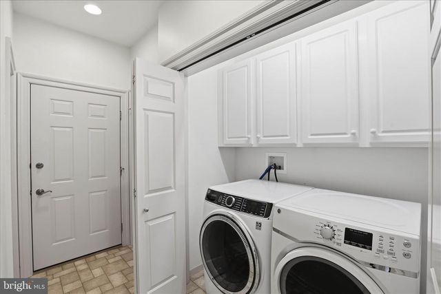 2271 PORTER WAY, Lancaster, PA 17601