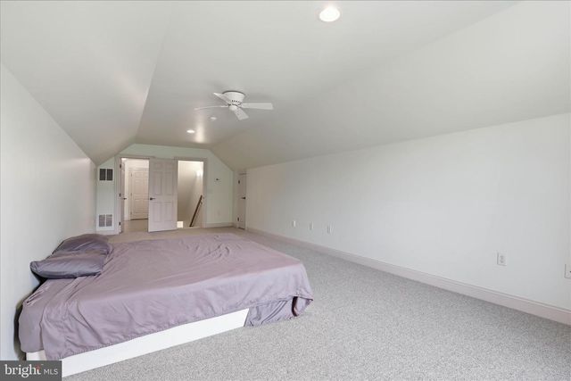 2271 PORTER WAY, Lancaster, PA 17601