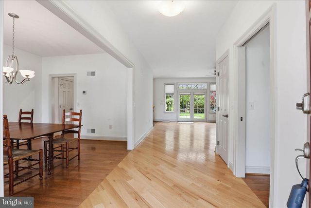 2271 PORTER WAY, Lancaster, PA 17601