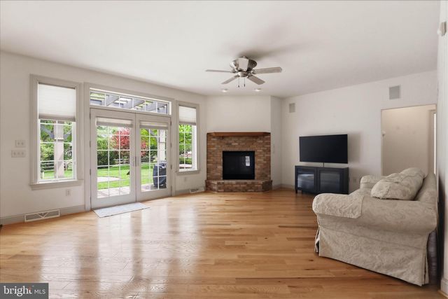 2271 PORTER WAY, Lancaster, PA 17601