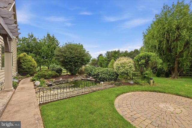 2271 PORTER WAY, Lancaster, PA 17601