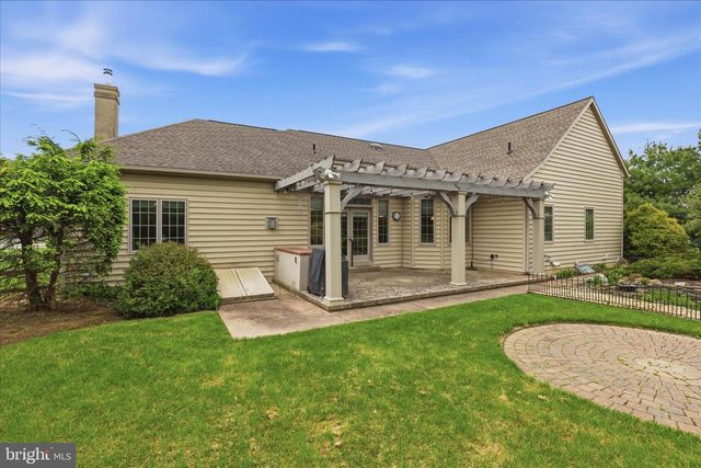 2271 PORTER WAY, Lancaster, PA 17601