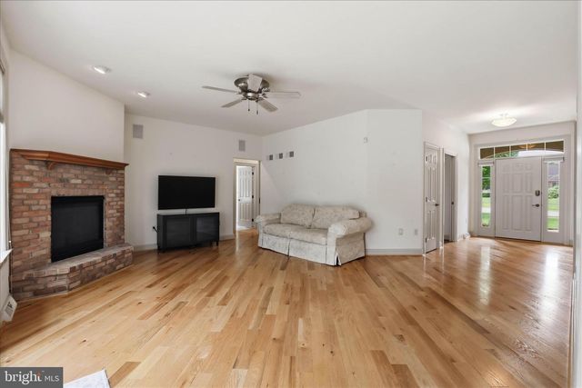 2271 PORTER WAY, Lancaster, PA 17601