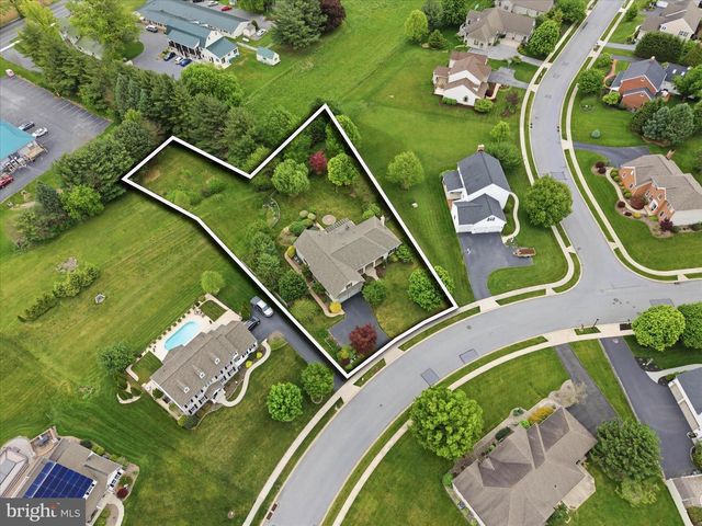 2271 PORTER WAY, Lancaster, PA 17601