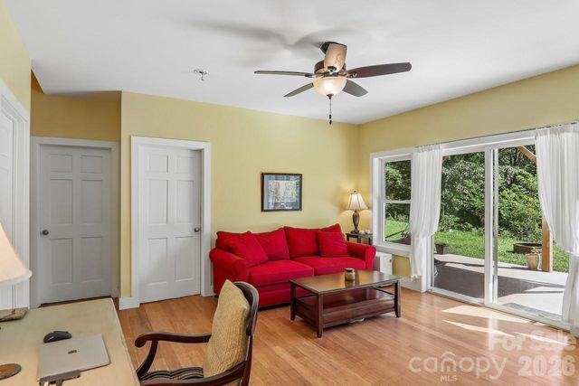 280 Kelses Valley Drive, Mars Hill, NC 28754
