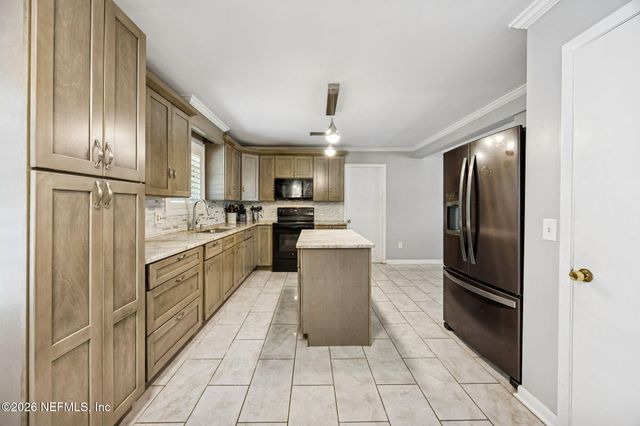 6435 N KADEN Drive N, Jacksonville, FL 32277