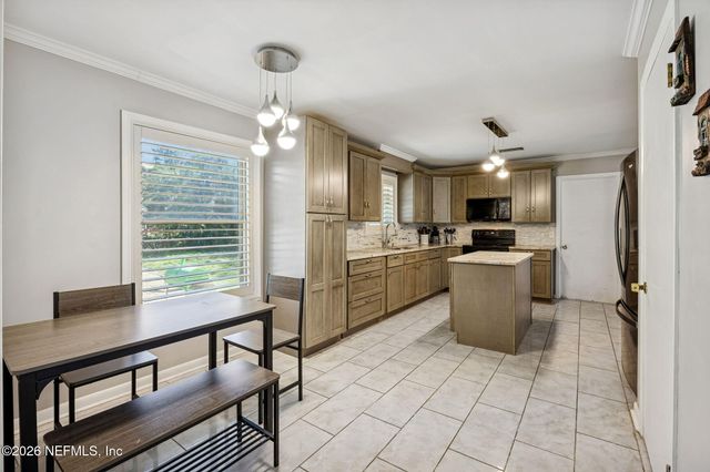 6435 N KADEN Drive N, Jacksonville, FL 32277