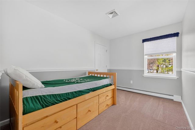 68 Blackberry Way, Hopewell Junction, NY 12533