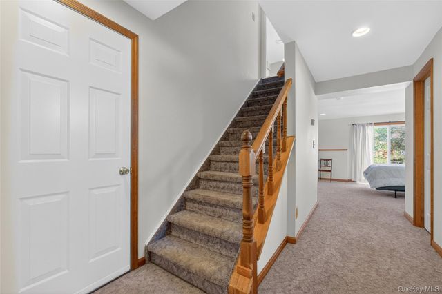 68 Blackberry Way, Hopewell Junction, NY 12533