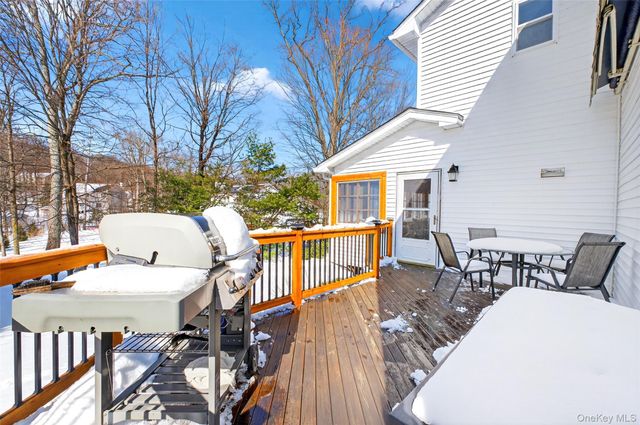 68 Blackberry Way, Hopewell Junction, NY 12533