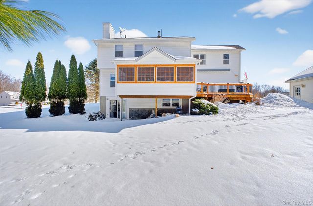 68 Blackberry Way, Hopewell Junction, NY 12533