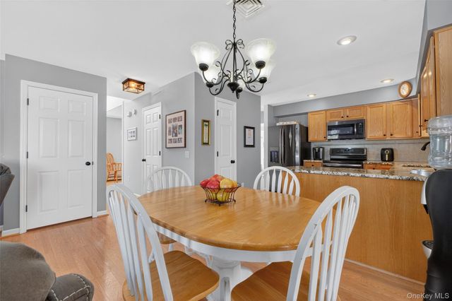 68 Blackberry Way, Hopewell Junction, NY 12533