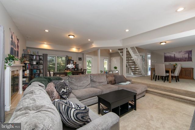 1405 CHANTICLEER, Cherry Hill, NJ 08003