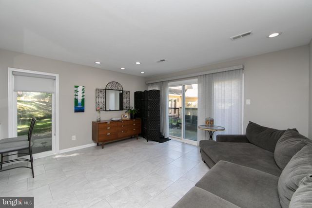 1405 CHANTICLEER, Cherry Hill, NJ 08003
