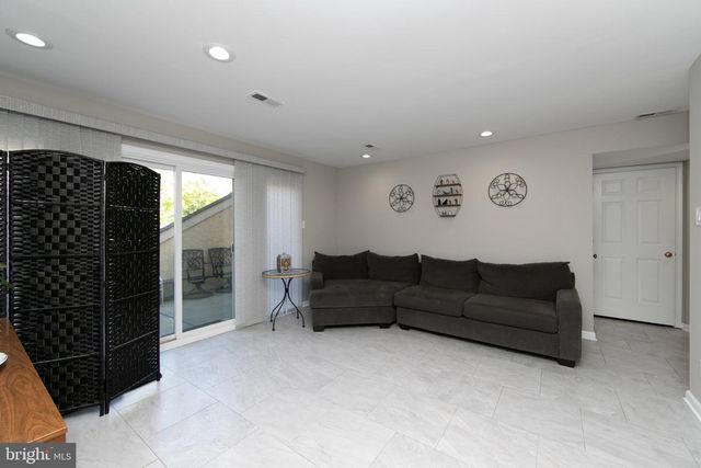 1405 CHANTICLEER, Cherry Hill, NJ 08003