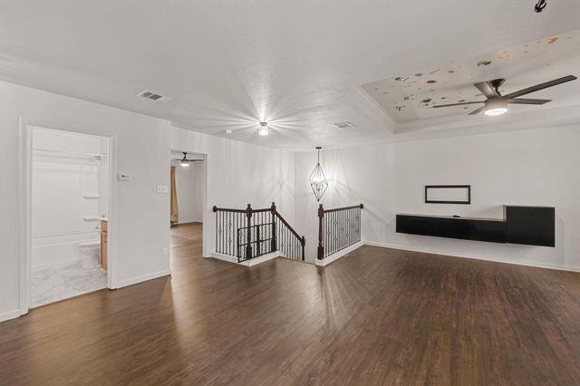 240 Nectar DR, Buda, TX 78610