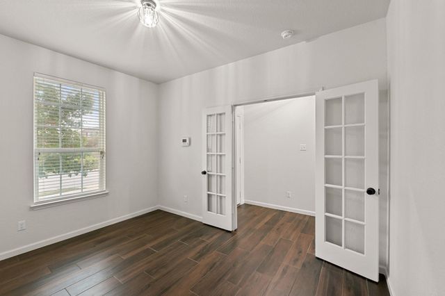 240 Nectar DR, Buda, TX 78610