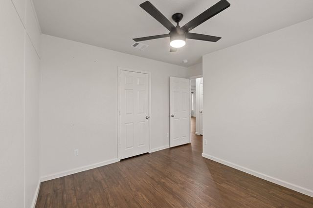 240 Nectar DR, Buda, TX 78610