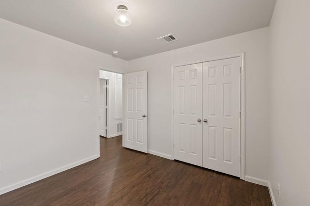 240 Nectar DR, Buda, TX 78610