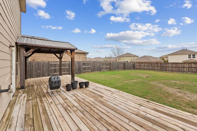 240 Nectar DR, Buda, TX 78610