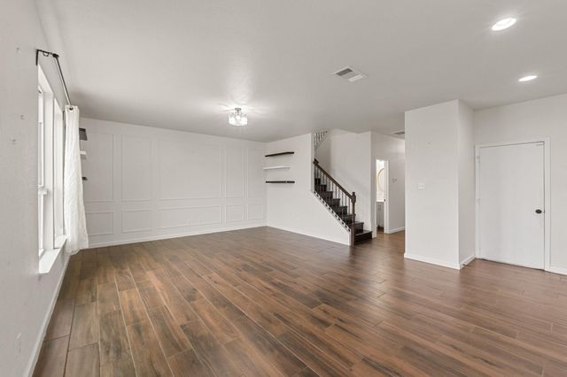 240 Nectar DR, Buda, TX 78610