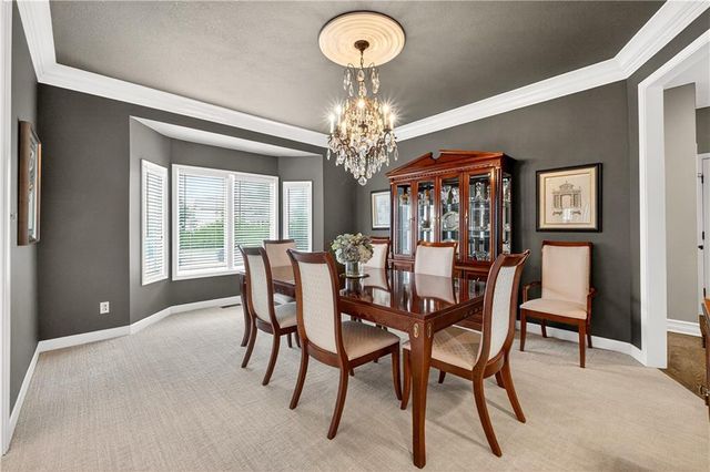 5617 W 131st Street, Leawood, KS 66209