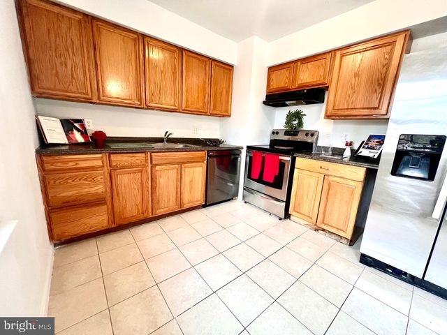 7219 BEVERLY PARK DR, Springfield, VA 22150