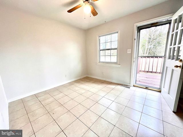 7219 BEVERLY PARK DR, Springfield, VA 22150