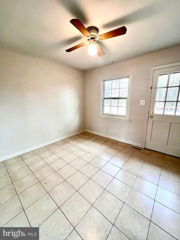 7219 BEVERLY PARK DR, Springfield, VA 22150