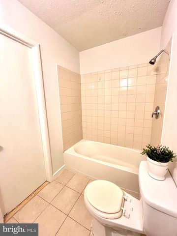 7219 BEVERLY PARK DR, Springfield, VA 22150