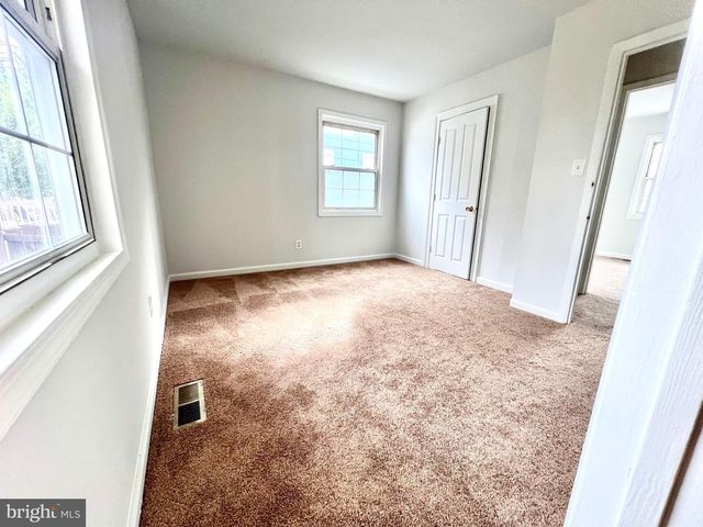 7219 BEVERLY PARK DR, Springfield, VA 22150