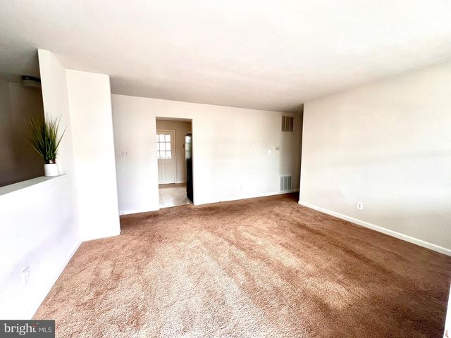 7219 BEVERLY PARK DR, Springfield, VA 22150