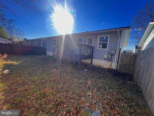 7219 BEVERLY PARK DR, Springfield, VA 22150