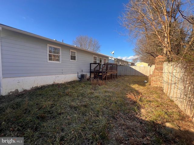 7219 BEVERLY PARK DR, Springfield, VA 22150