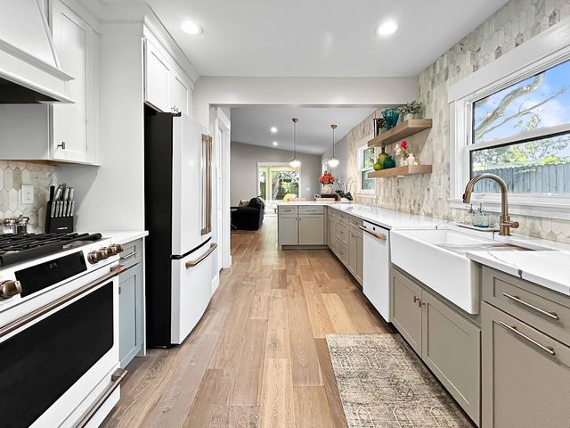 2908 W SAN RAFAEL STREET, Tampa, FL 33629