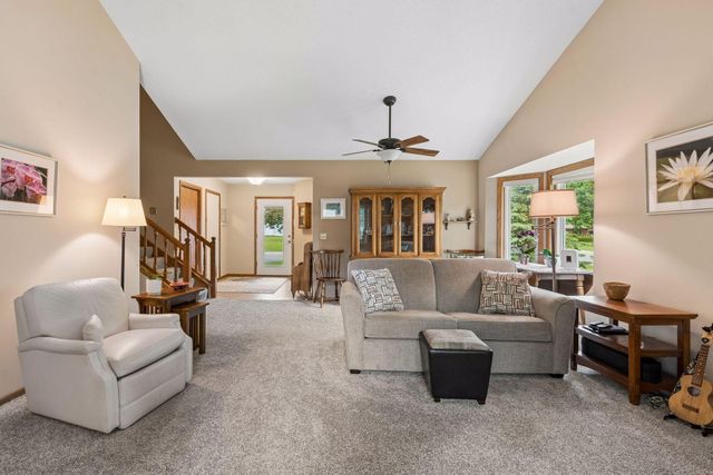 3996 Woodview Drive, Vadnais Heights, MN 55127