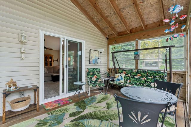 3996 Woodview Drive, Vadnais Heights, MN 55127